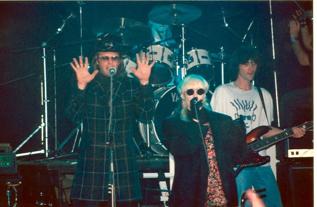 Boris & Stingray singing Come Together, Moscow early 90's